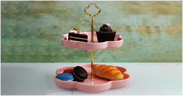 Cloud-Shaped Cake Stands